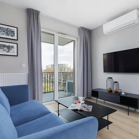 Lotniczówka By Renters Prestige Apartamento