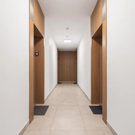 Lotniczówka By Renters Prestige *