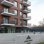 Lotniczówka By Renters Prestige Apartamento *